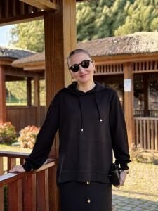 A.Akay Kapüşonlu Etekli Takım Siyah