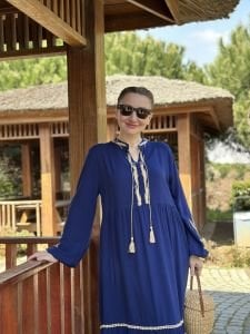 Nakışlı püskül viskon elbise lacivert