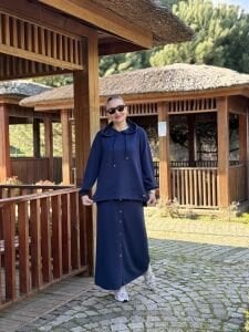 A.Akay Kapüşonlu Etekli Takım Lacivert