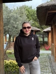 Orjinal marka  Minds sweat siyah