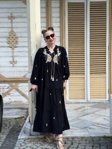 Belinay Nakışlı viskon elbise siyah