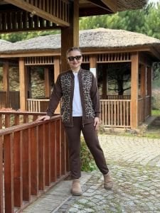 Leoparlı takım kahve