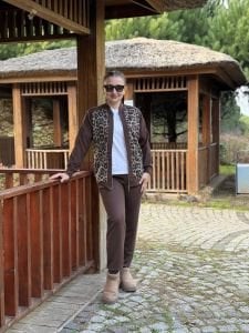 Leoparlı takım kahve