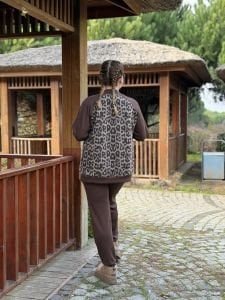 Leoparlı takım kahve