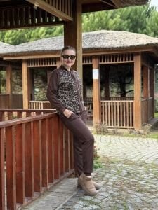 Leoparlı takım kahve