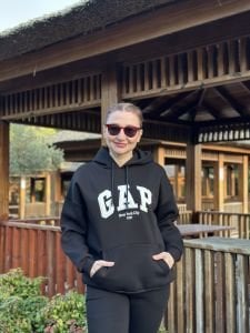 Siyah gap kapüşonlu sweatshirt