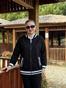 Siyah beyaz iki iplik spor takım