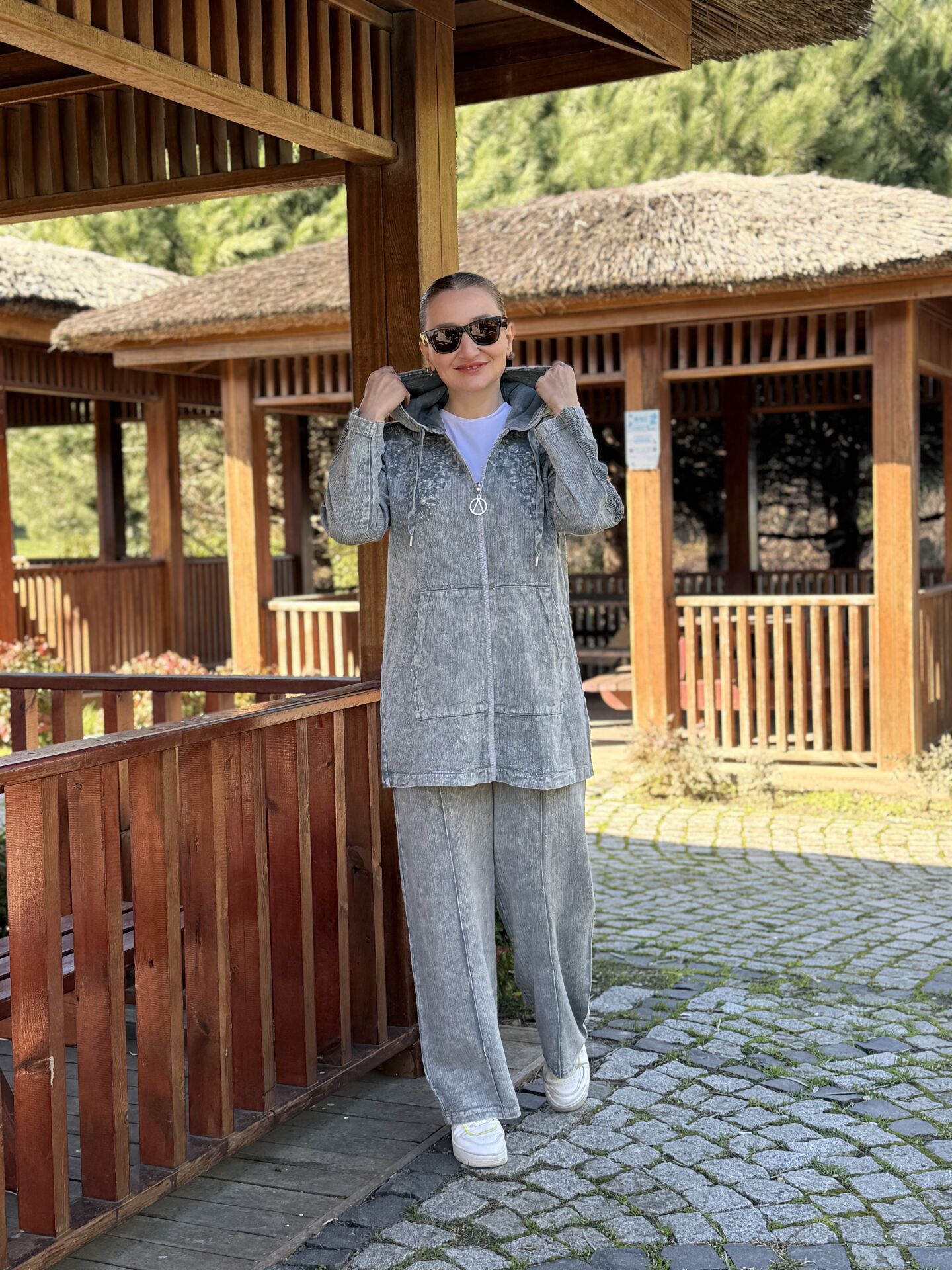 A.akay Nakışlı Fermuarlı takım Gri