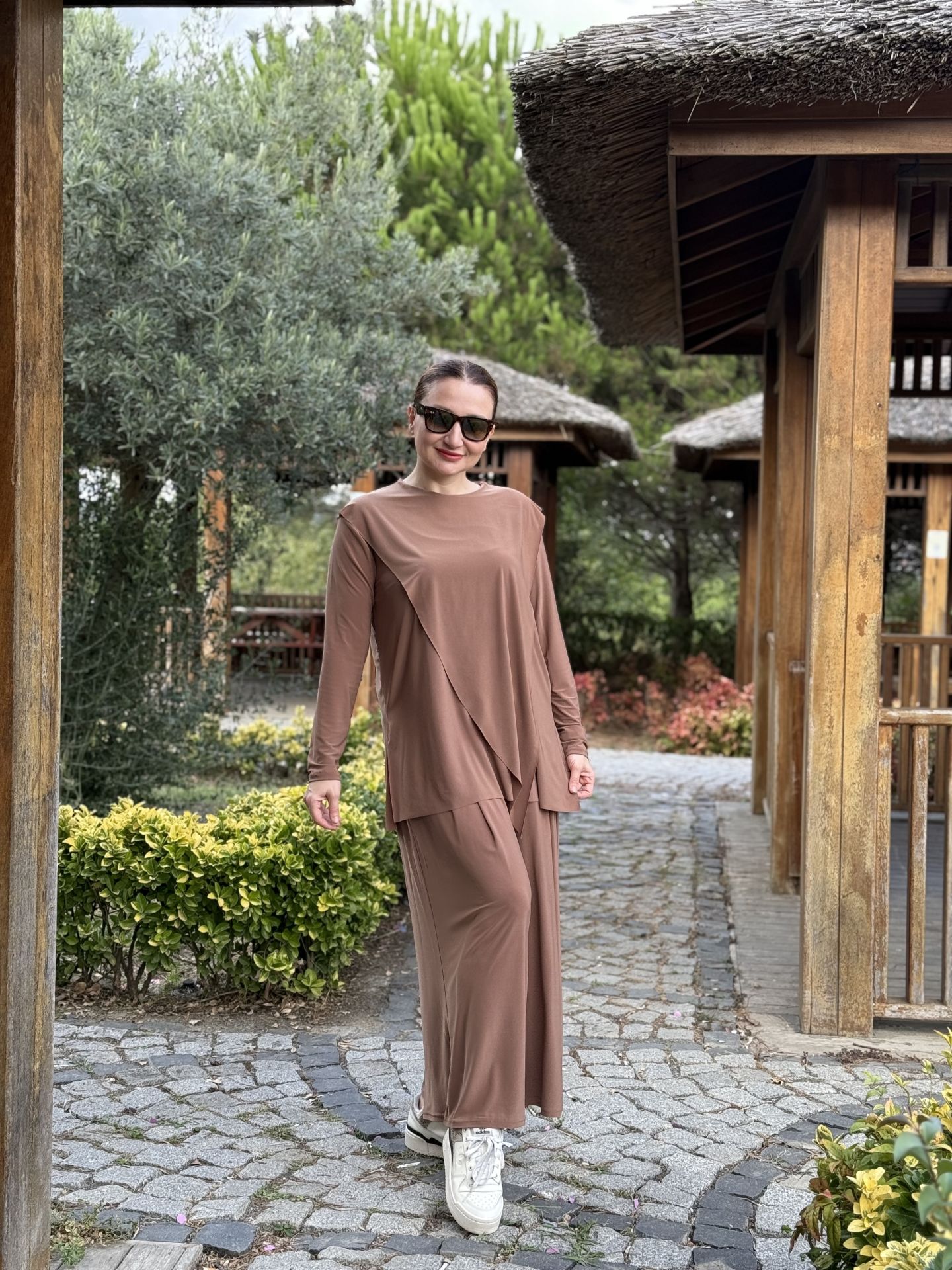 Asimetrik sandy takım 4214 sütlükahve