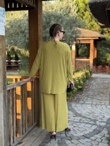 Kraşlı Lotus takım yağyeşili