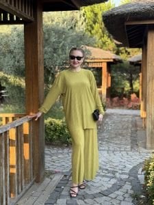 Kraşlı Lotus takım yağyeşili