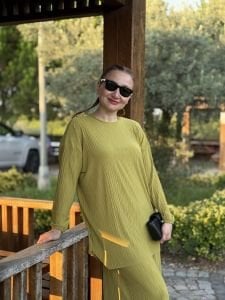 Kraşlı Lotus takım yağyeşili