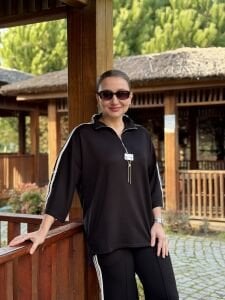 Şeritli Armalı Takım Siyah