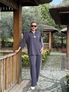 Şeritli Armalı Takım Antrasit