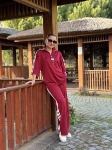 Şeritli Armalı Takım Bordo