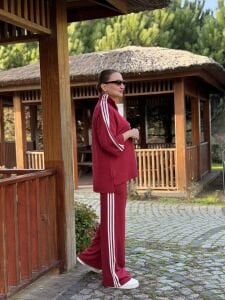 Şeritli Armalı Takım Bordo