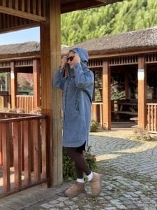 Kapüşonlu uzun kot ceket mavi