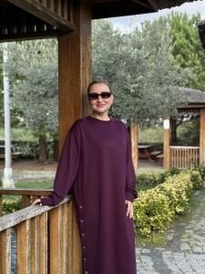 Bisiklet yaka düğme detaylı elbise patlıcan mor