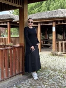 Selone siyah fermuarlı elbise