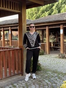 Siyah V yaka Leoparlı Modal takım