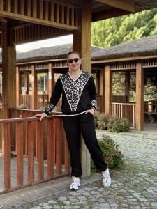 Siyah V yaka Leoparlı Modal takım