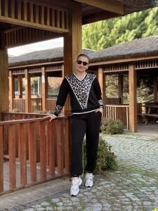 Siyah V yaka Leoparlı Modal takım