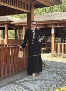 Nakışlı püskül viskon elbise siyah